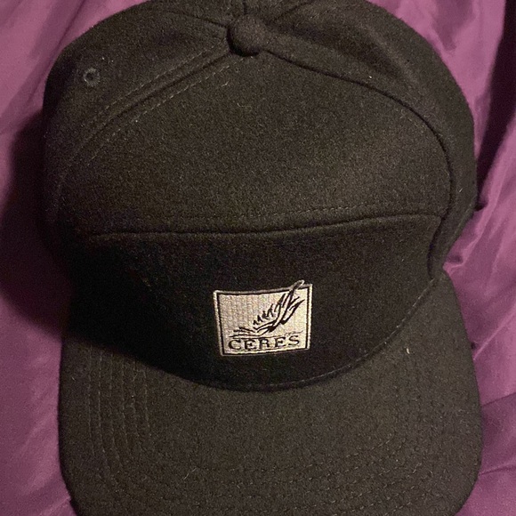 Front panel adjustable hat - Picture 3 of 3